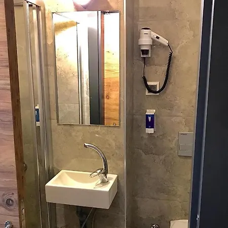Hotel M-oda *